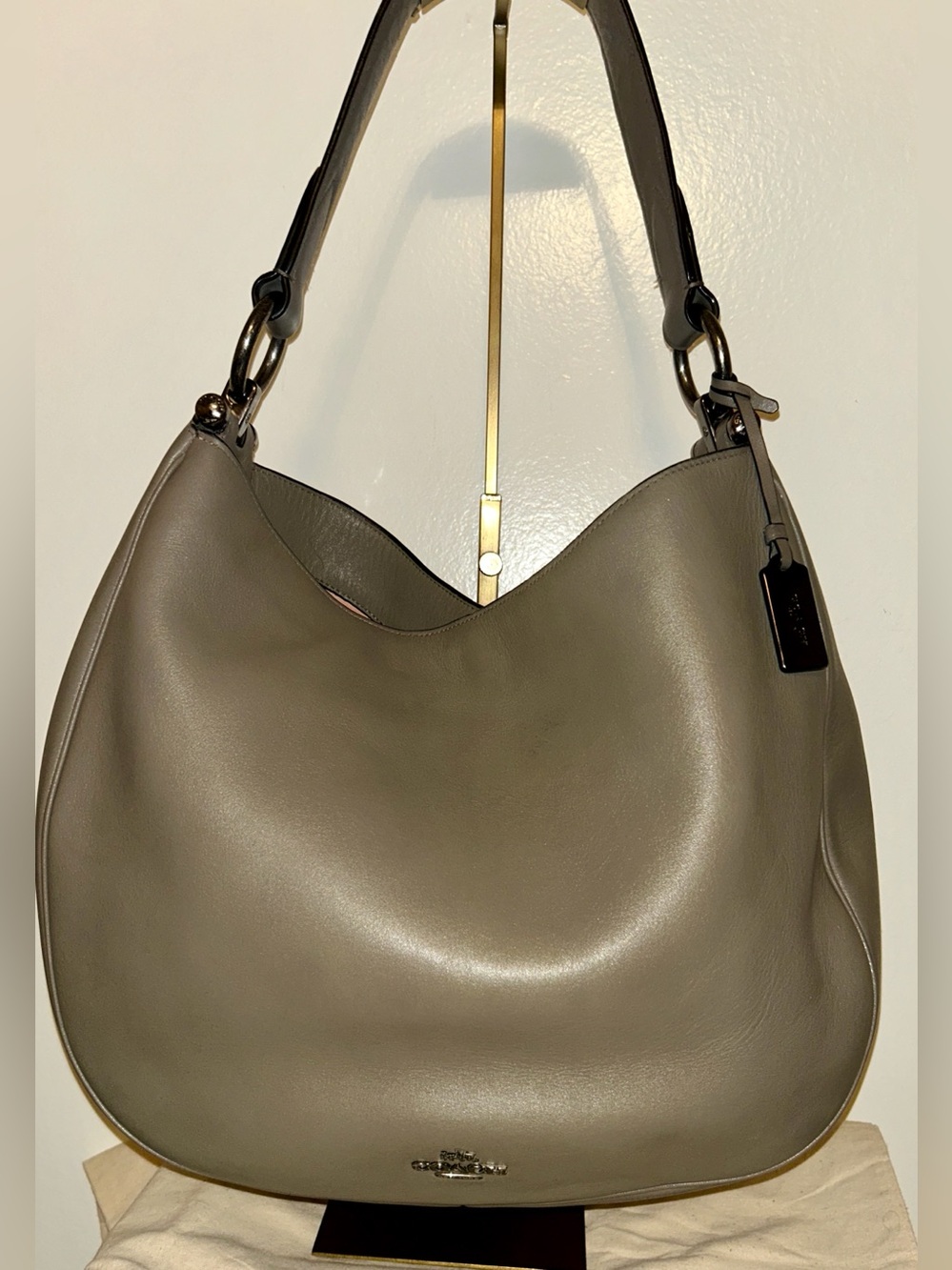 Coach Nomad Hobo Bag in Glovetanned Leather